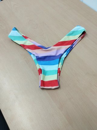 Braga bikini rayas arcoíris