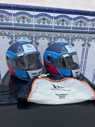 Casco MT Helmets Azul y Rojo Tallas S y M