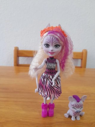 Muñeca Enchantimals con mascota