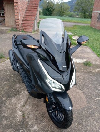 Honda Forza 350 Negra