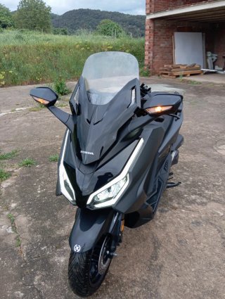 Honda Forza 350 Negra