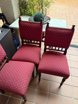 Juego 5 Sillas Acolchadas Tapiz