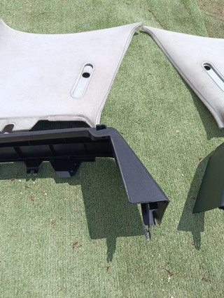 Pilares C + plásticos laterais mala vw golf mk4 IV