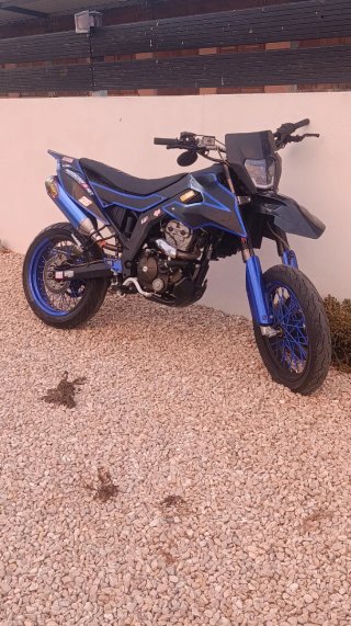 Aprilia sx 125cc supermotard