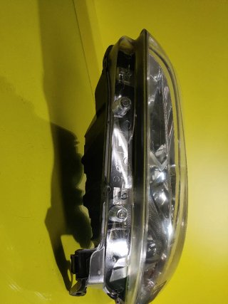 Faro Izquierdo Peugeot 208