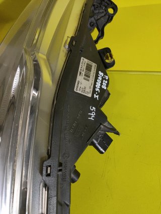 Faro Izquierdo Peugeot 208