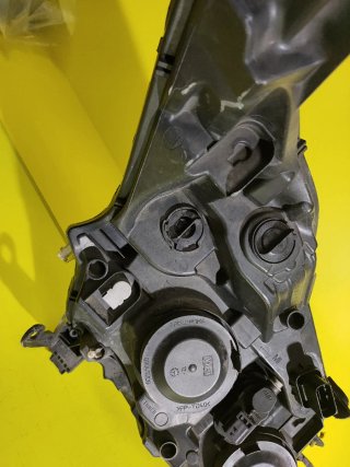 Faro Izquierdo Peugeot 208