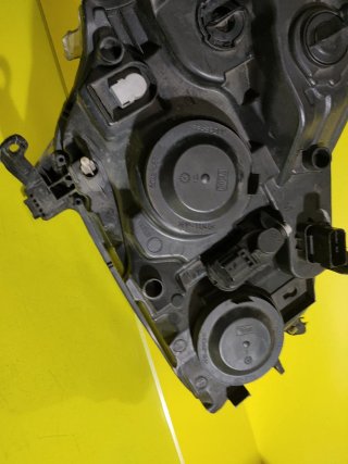 Faro Izquierdo Peugeot 208