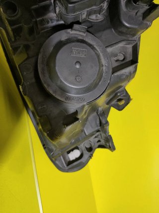 Faro Izquierdo Peugeot 208