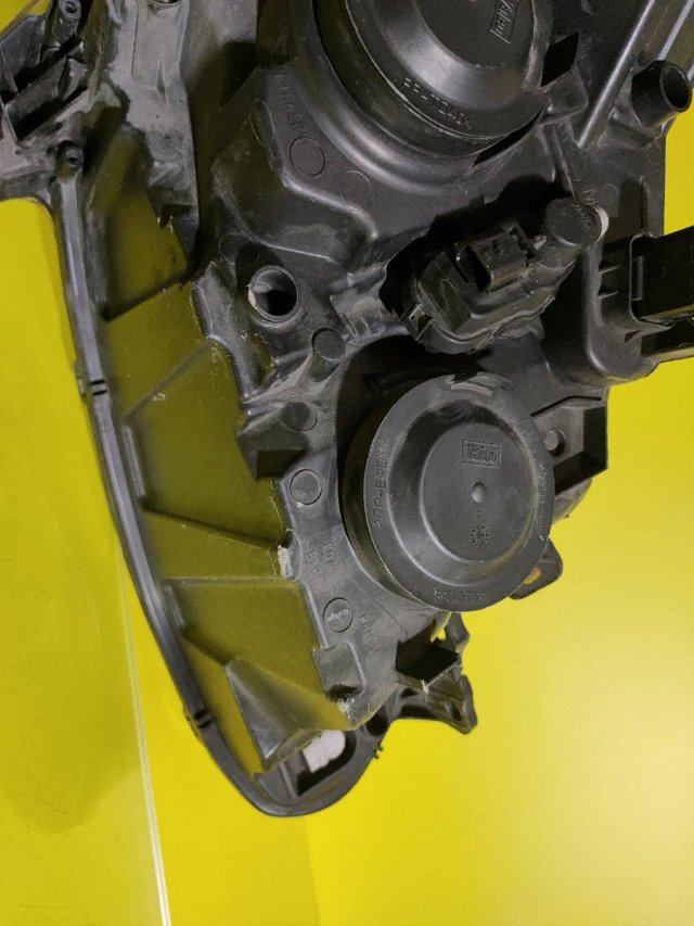 Faro Izquierdo Peugeot 208