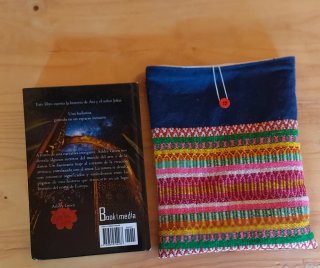 Funda libro lana 100% tejida a mano