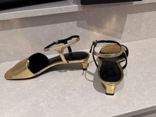 Sandalias Massimo Dutti doradas Talla 41