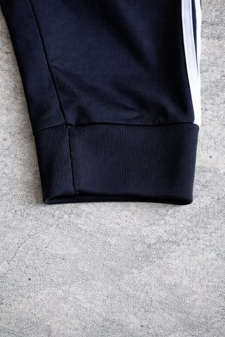 Pantalón de chándal negro de Adidas Originals 2000