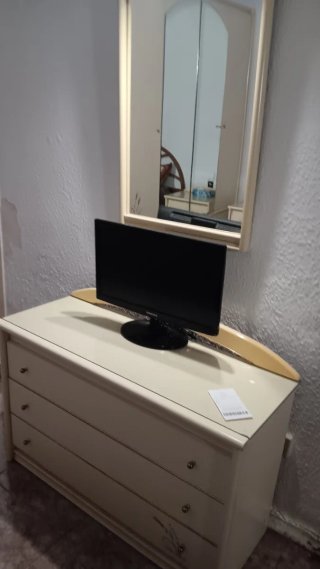 Dormitorio completo lacado beige y madera