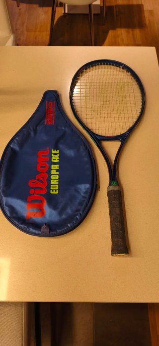 Raqueta de Tenis Wilson + Funda