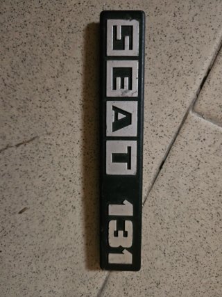 Emblema SEAT 131 Original