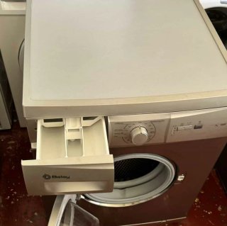 LAVADORA DE CARGA FRONTAL MARCA BALAY DE 7 KILOS