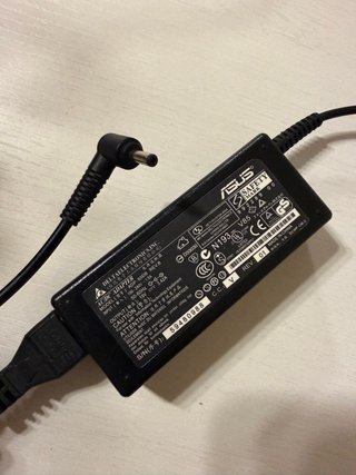 Cargador de portátil ASUS original 19V 3.42A