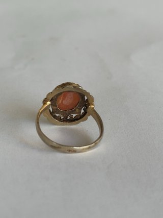 Anello con cammeo donna e argento 800