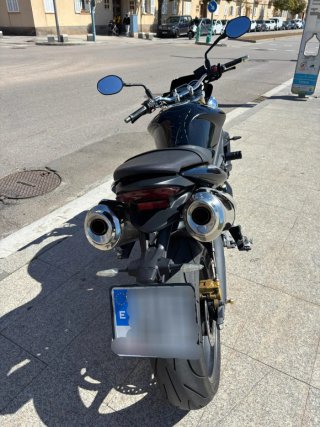 Triumph Street Triple 675 Negra
