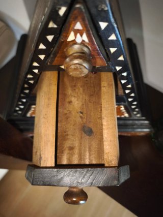 Caja Pirámide Madera Nácar