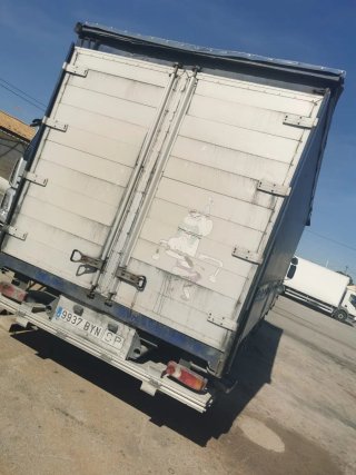 Renault Trucks midlum  2004