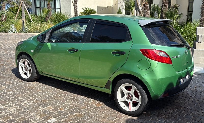Mazda 2 2007 - foto 1