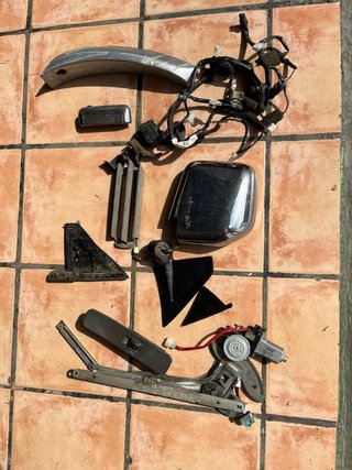 Elevalunas y accesorios Montero Sport