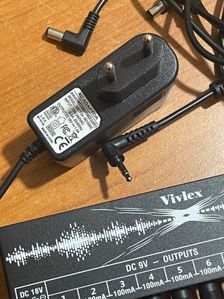 Alimentatore Vivlex 10 uscite 9V DC