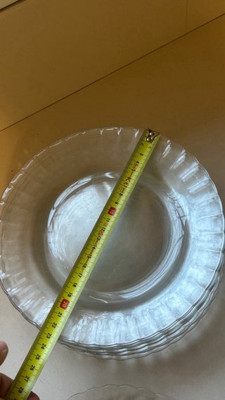 Juego de 14 platos de cristal con borde ondulado