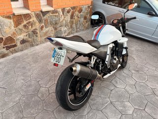 Kawasaki Z750 Blanca