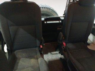 Land-Rover Defender SE Station Wagon