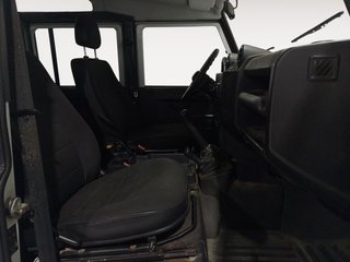 Land-Rover Defender SE Station Wagon