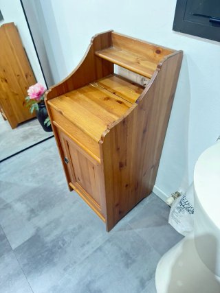 Mueble rústico de madera