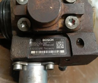 Bomba Inyectora Renault M9R y rampa inyectora