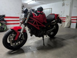 Ducati Monster 696 Roja 2009