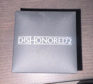 Máscara Dishonored, anillo, libro de arte y cd