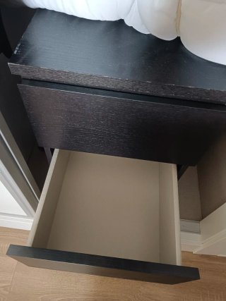 Mesillas de noche Malm Ikea