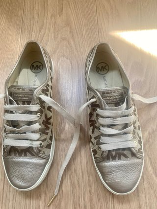 Zapatillas Michael Kors Marrones y Doradas