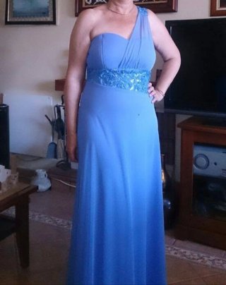 Vestido de fiesta azul con lentejuelas