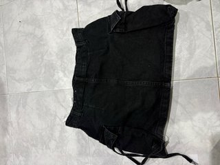 Falda cargo negra