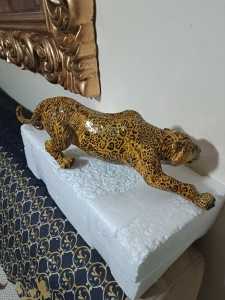 Figura Leopardo Ataque Decorativa. Mide 40cm largo