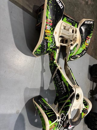 Plásticos Suzuki LTZ Monster Energy
