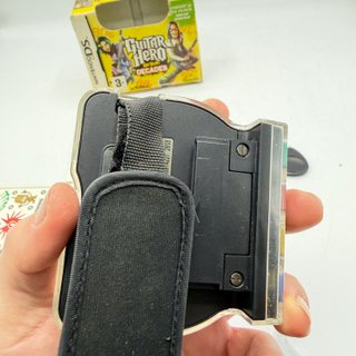 Guitar Hero On Tour Decades + Guitar Grip