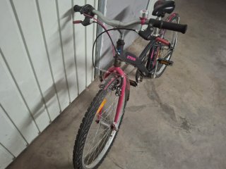 Bicicleta B'TWIN Negra y Rosa