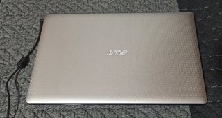 Portátil Acer Aspire 5551G