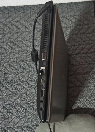 Portátil Acer Aspire 5551G