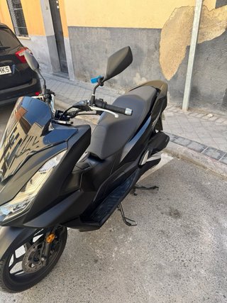 Honda PCX 125cc Negra