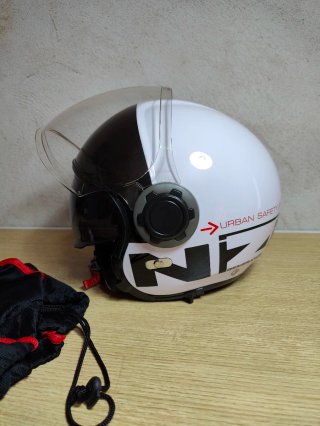 Casco Jet Astone talla S y NZI talla L