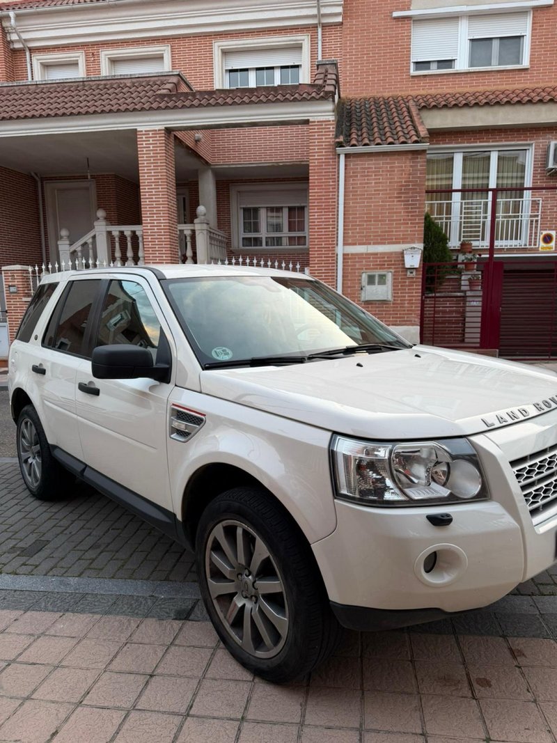 Land Rover Freelander 2 - foto 1